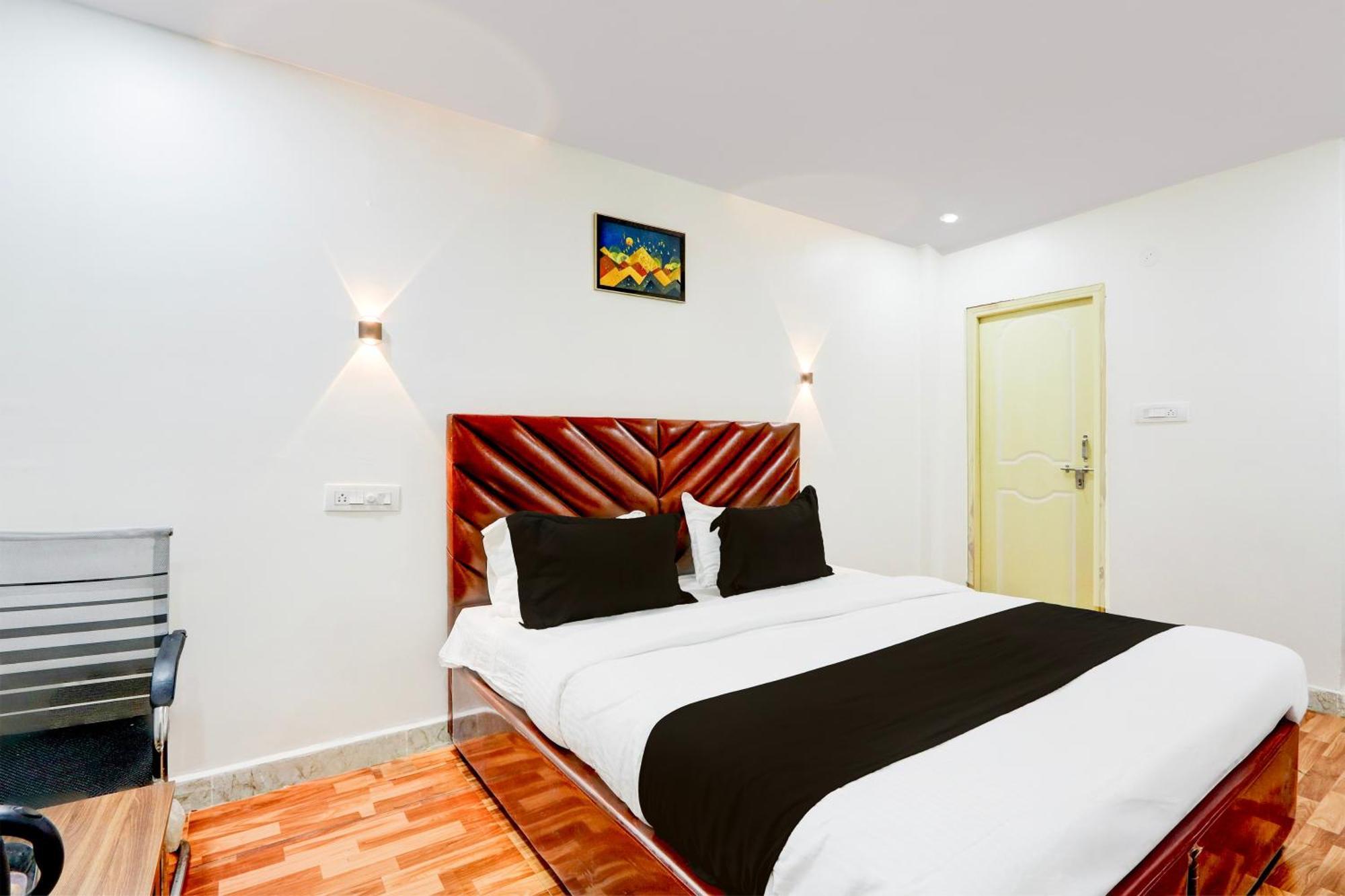 Hotel O Rms Grand Patancheru Экстерьер фото