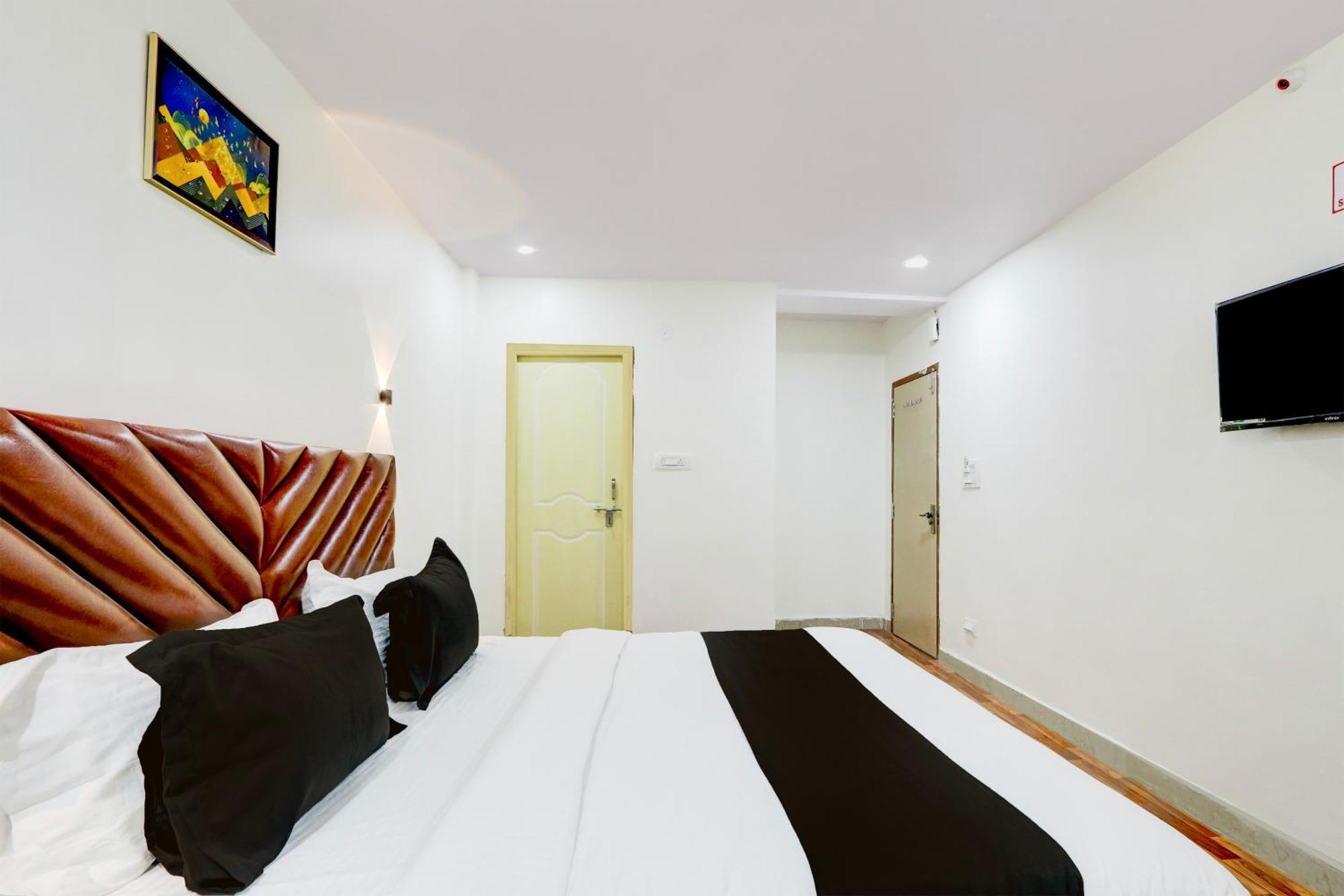 Hotel O Rms Grand Patancheru Экстерьер фото